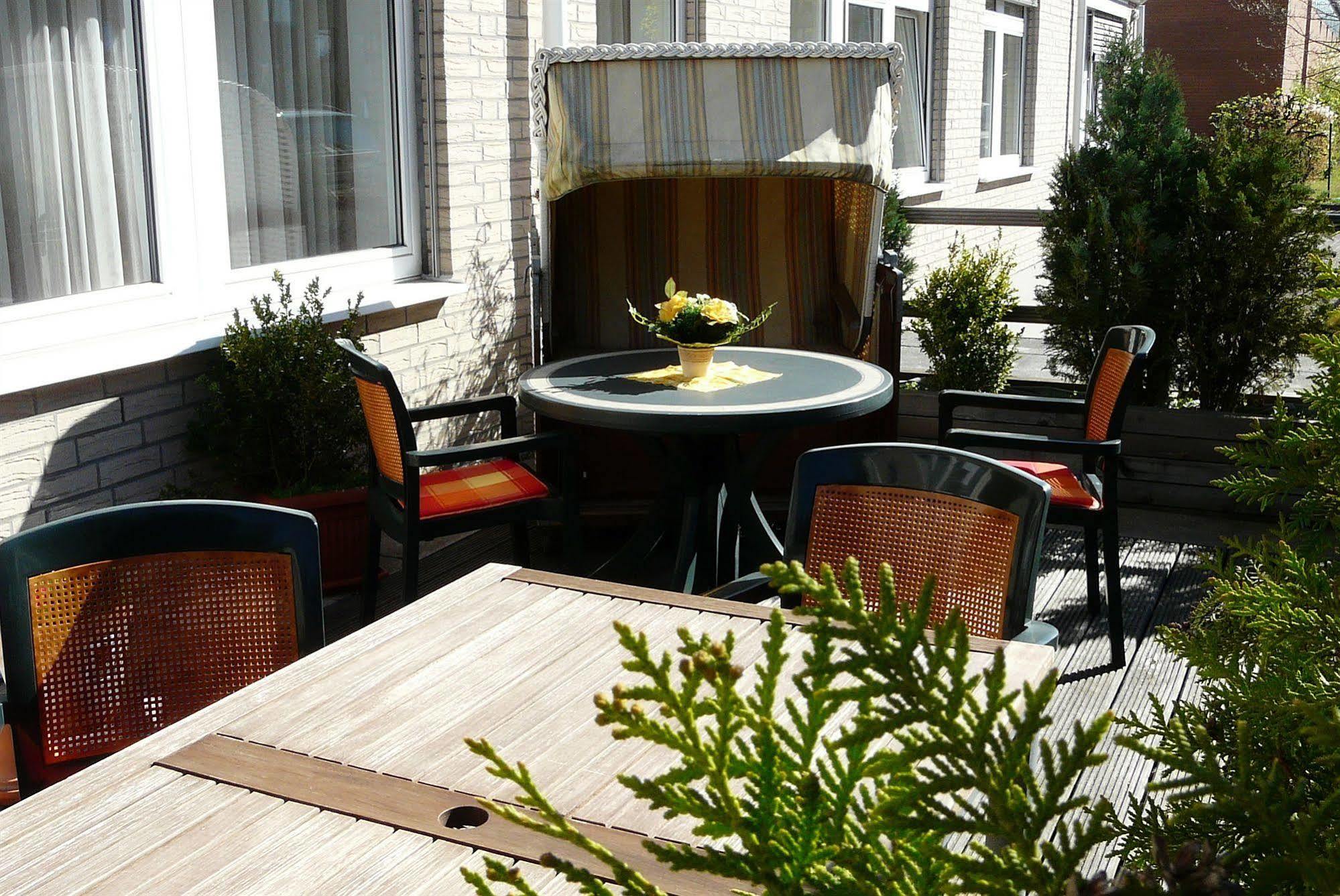 Traveller Hotel Lubeck Exterior photo